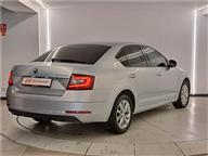 Skoda Octavia 1.6 TDI GreenTec Style DSG 115 Ps Hatchback
