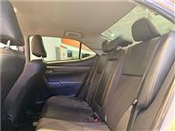 Toyota Corolla 1.6 Premium 50.Yıl Multidrive S 132 Ps Sedan