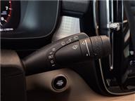 Volvo XC40 1.5 T3 Momentum Geartronic 163 Ps SUV