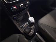 Renault Clio 1.2 16V Joy 75 Ps Hatchback