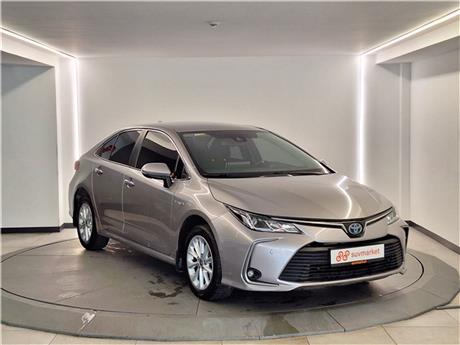 Toyota Corolla 1.8 Hybrid Dream e-CVT 98 Ps Sedan