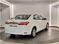Toyota Corolla 1.4 D-4D Touch M-M 90 Ps Sedan