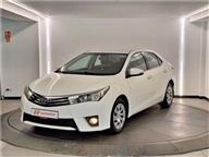 Toyota Corolla 1.4 D-4D Touch M-M 90 Ps Sedan